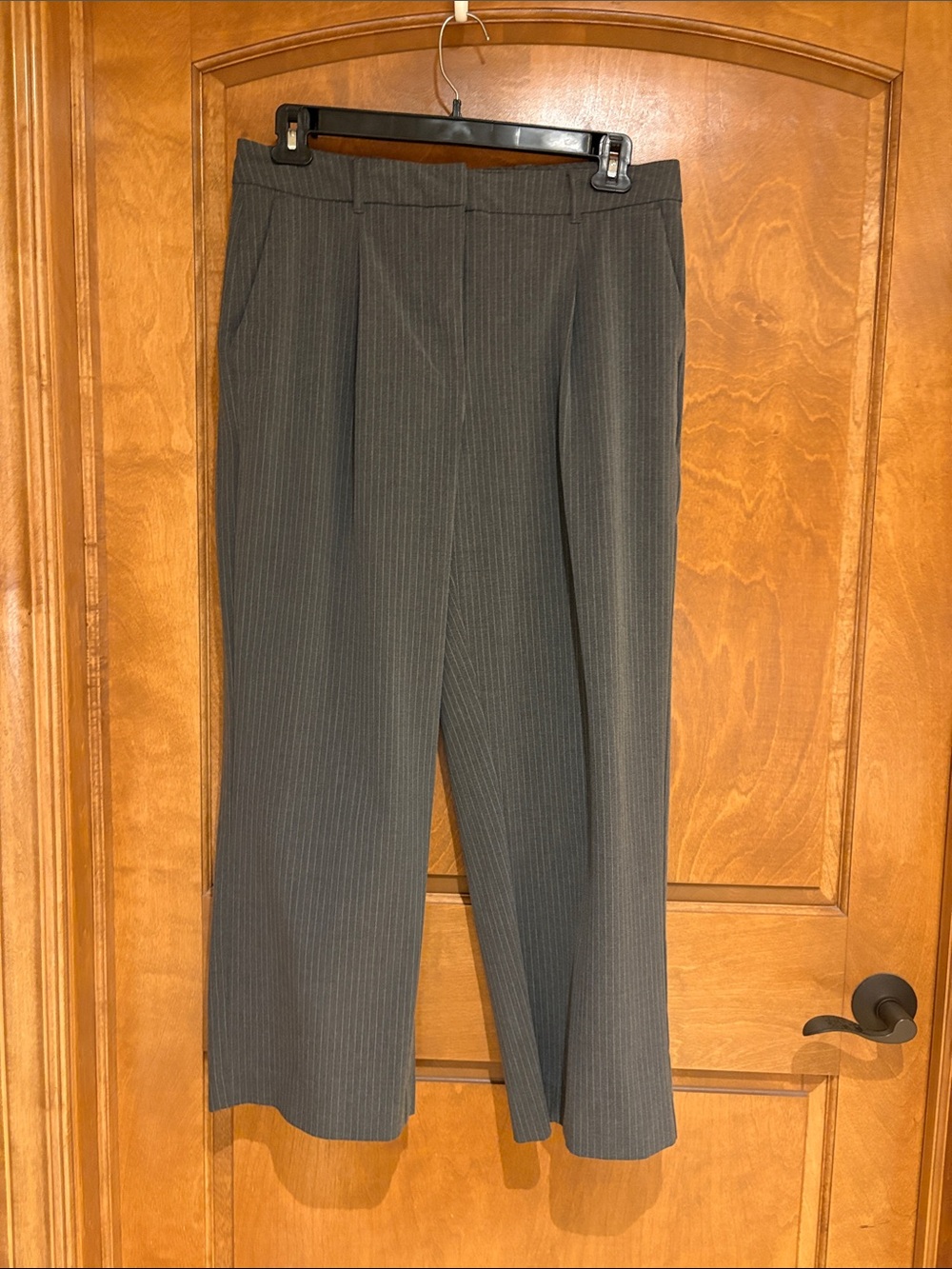 Old Navy Gray Pinstripe Wide-Leg Taylor Trouser